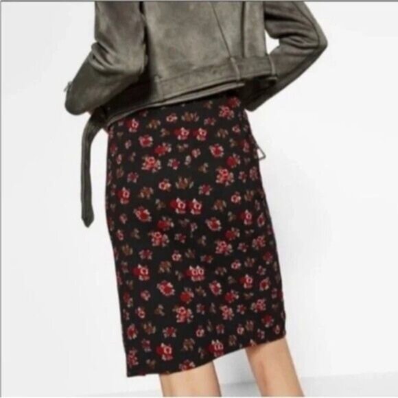 ZARA Side Slit Ruched Mini Skirt Floral Sz S - Picture 3 of 12